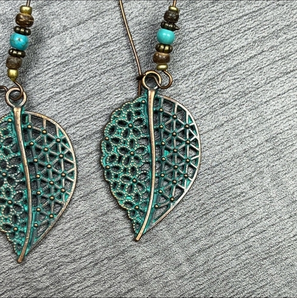 Turquoise bohemian leaf earrings - Picture 2 of 4